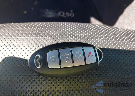 2015 Infiniti Q50 Hybrid Premium/Sport z USA, uszkodzony, nr VIN JN1AV7AR4FM850455